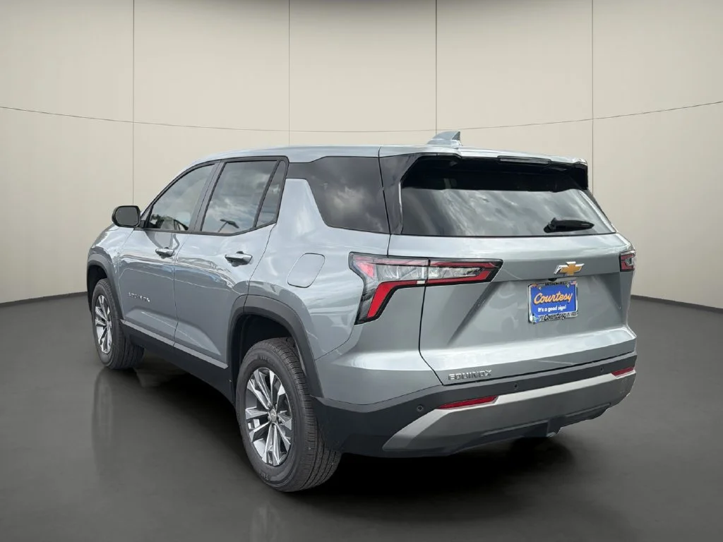 New 2027 Sterling Gray Metallic Chevrolet LT image 5