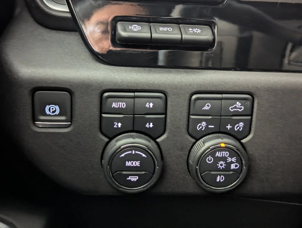 Used 2024 Beige Chevrolet High Country image 34