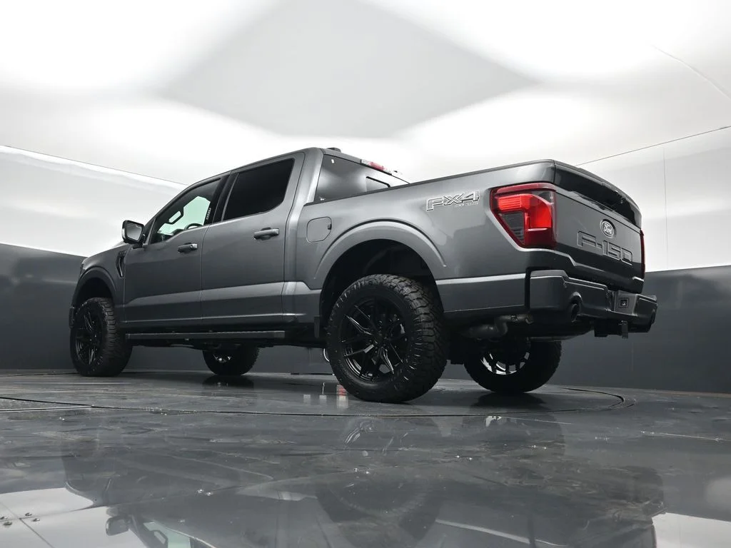 New 2026 Carbonized Gray Metallic Ford XLT image 47