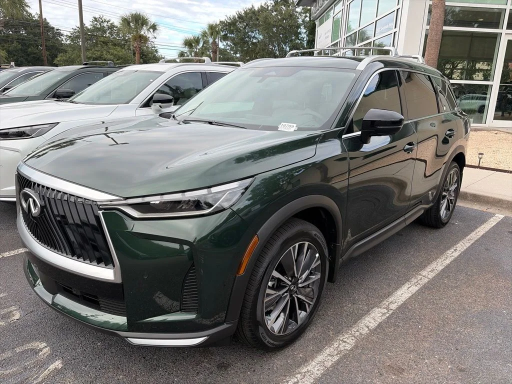 New 2027 DEEP EMERALD INFINITI LUXE image 1