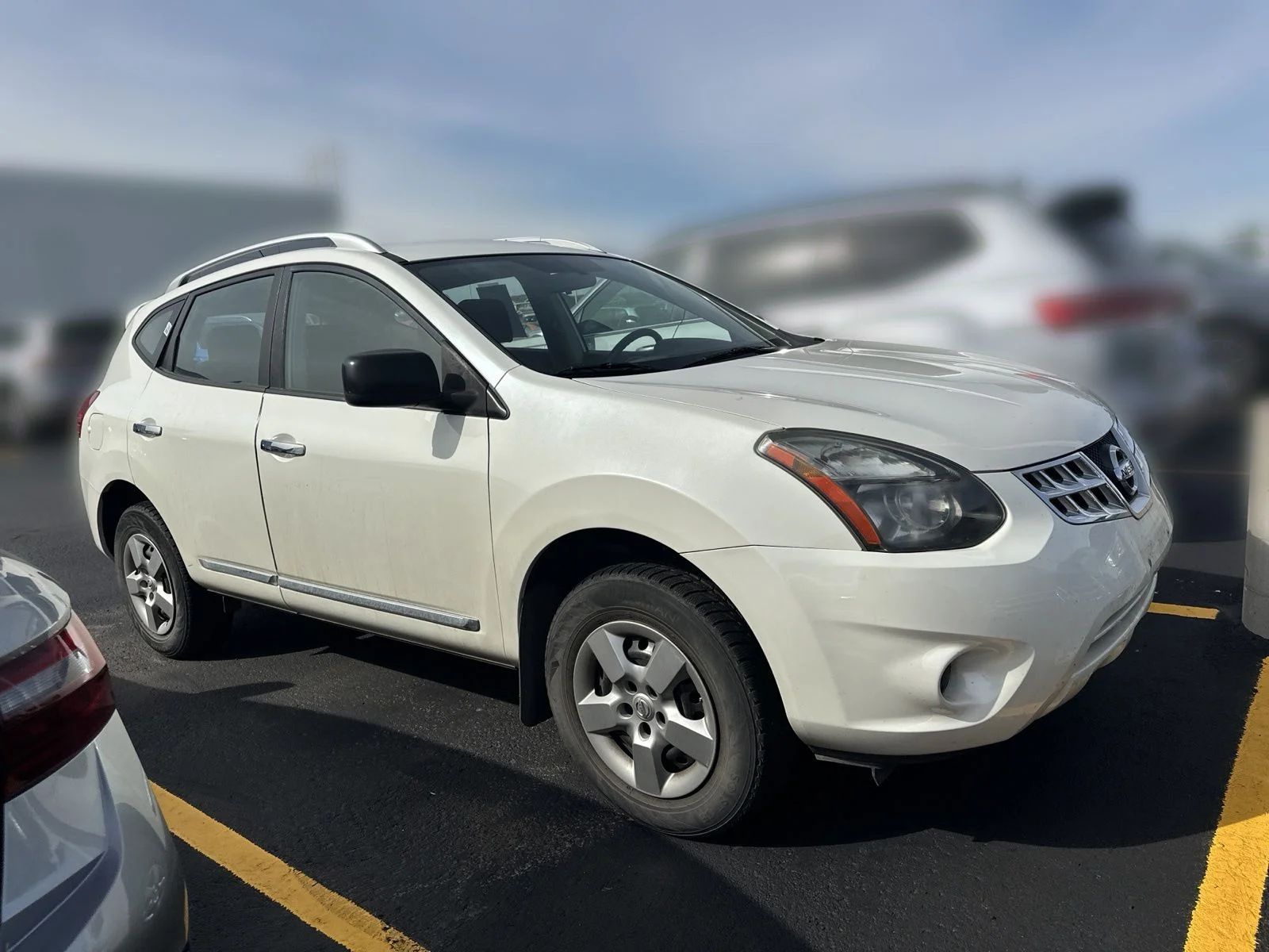 Used 2015  Nissan S image 2
