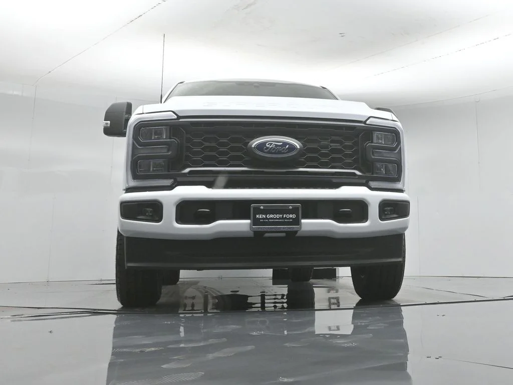 New 2026 Oxford White Ford XL image 42