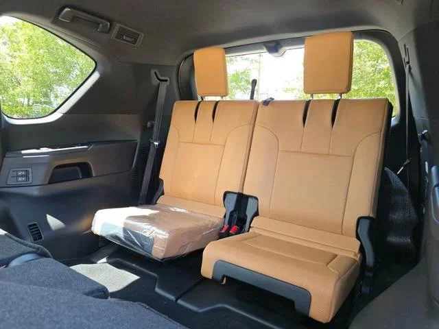 New 2026 Eminent White Pearl Lexus LUXURY image 24