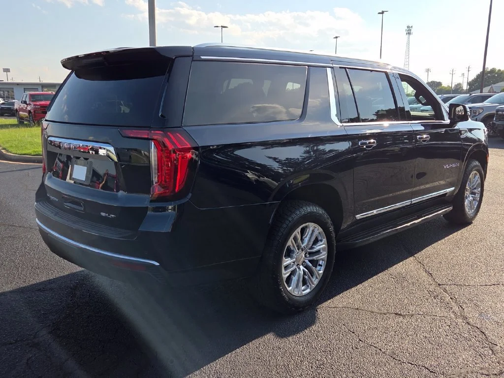 Used 2023 MIDNIGHT BLUE METALLIC GMC SLT image 20