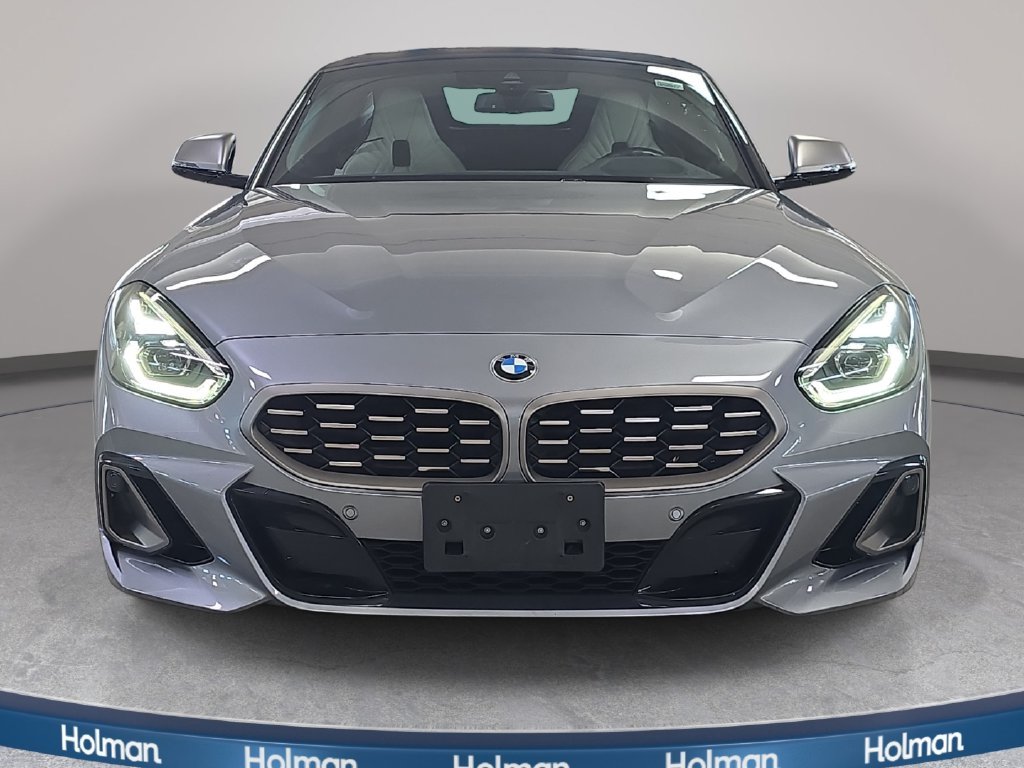Certified Used 2025 Skyscraper Grey Metallic BMW sDrive M40i image 3
