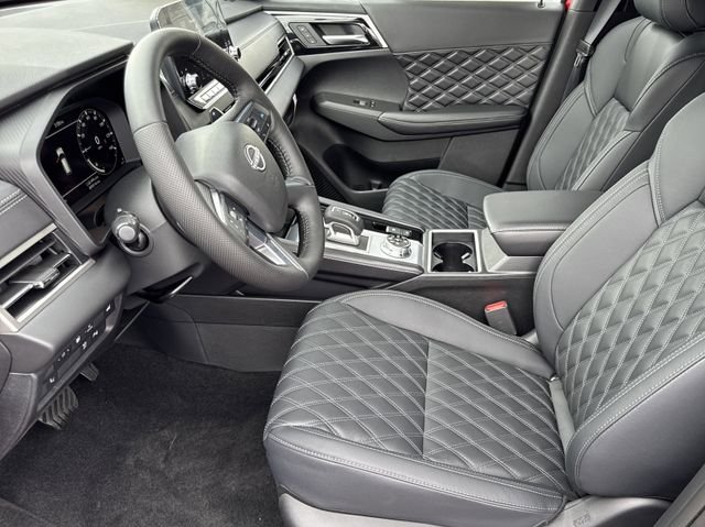 New 2026 Black Nissan Platinum image 10