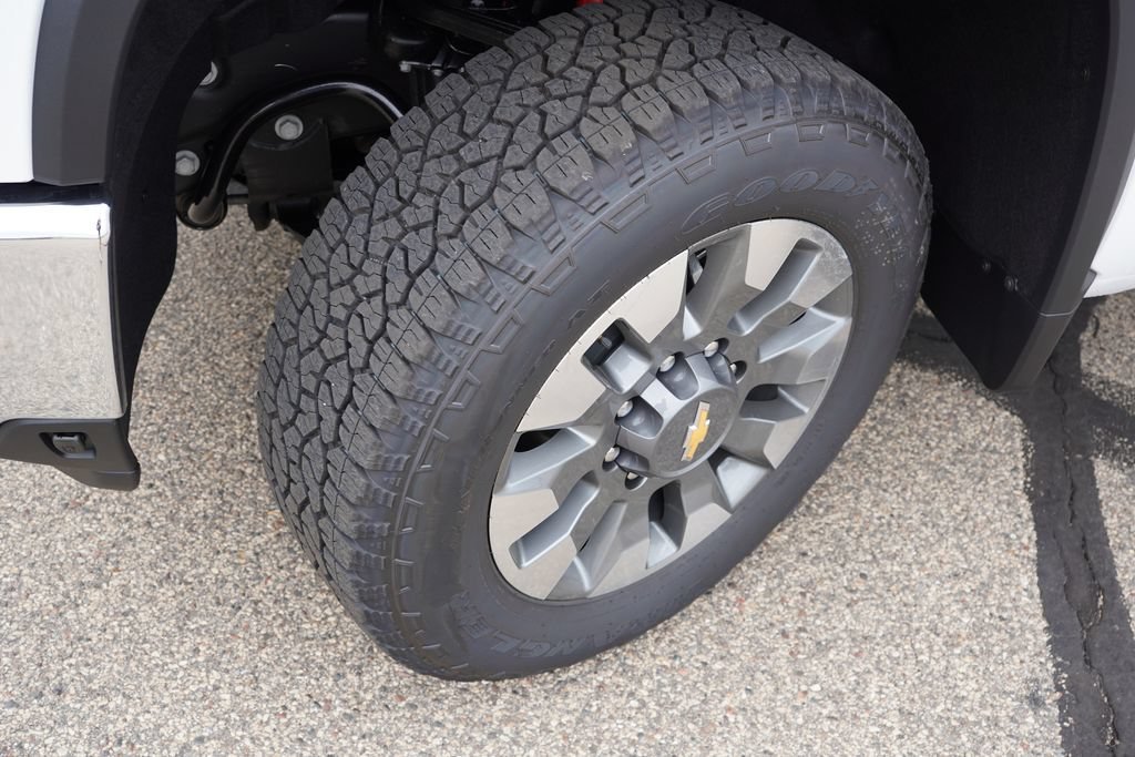 2026 Chevrolet Silverado 3500 HD LT - Photo 9