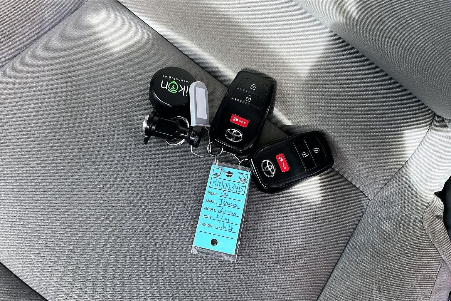 Used 2024 Ice Cap Toyota SR5 image 15
