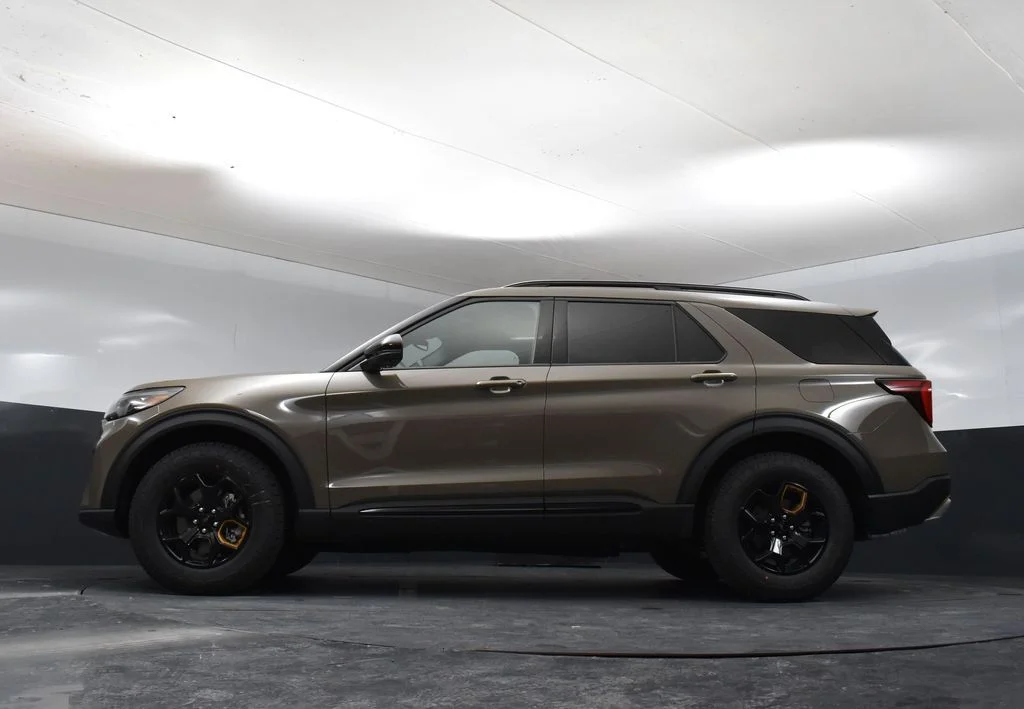 New 2026 Gray Ford Tremor image 33