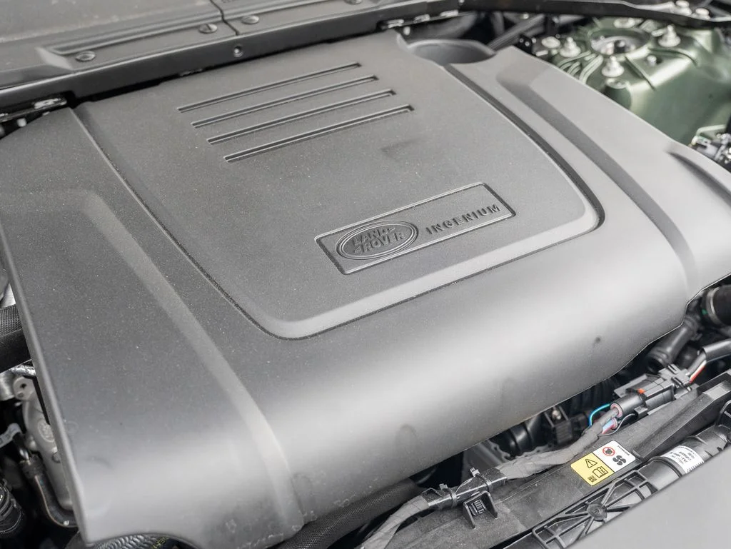 New 2026 Green Land Rover S image 24