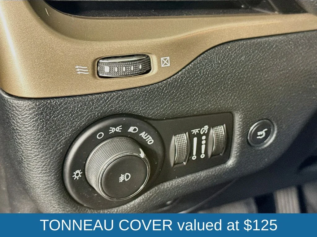 Used 2016 Gray Jeep Limited image 11