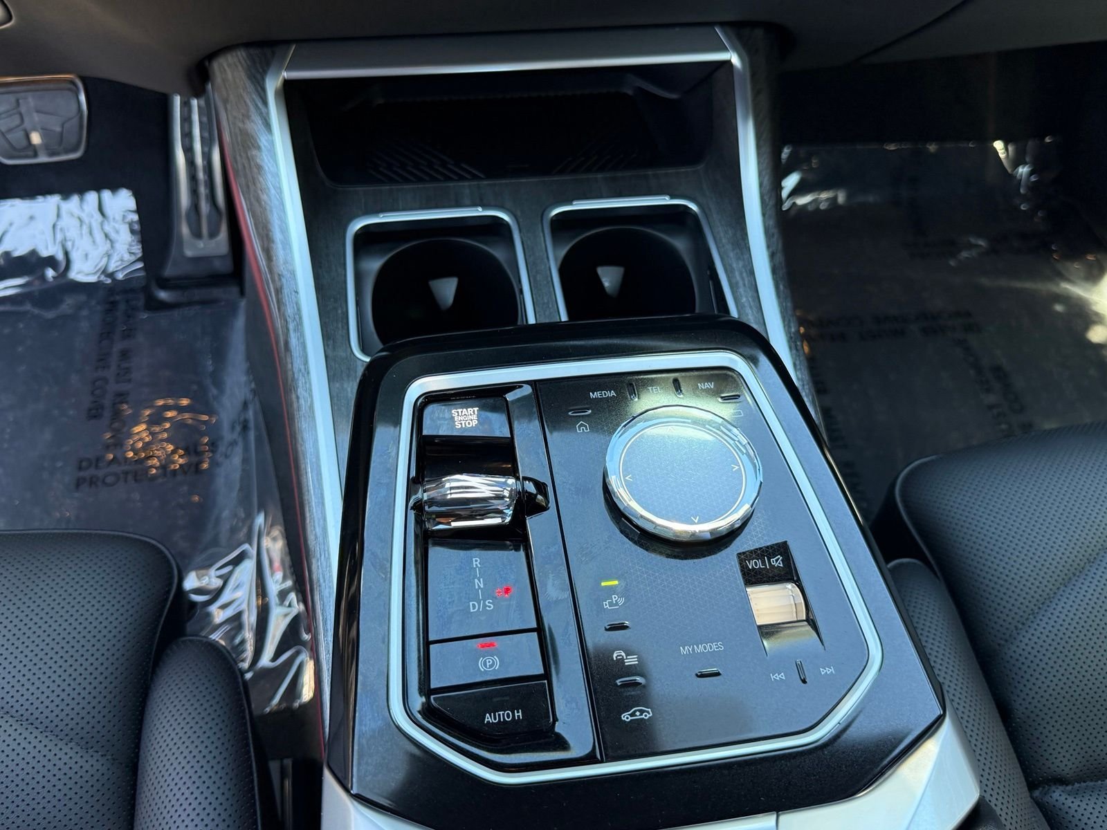 Used 2026 Black Sapphire Metallic BMW 740i image 27