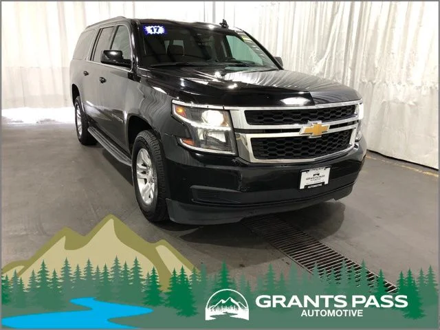 2017 Chevrolet Suburban 4WD 1500 LT w/8-speed's photo