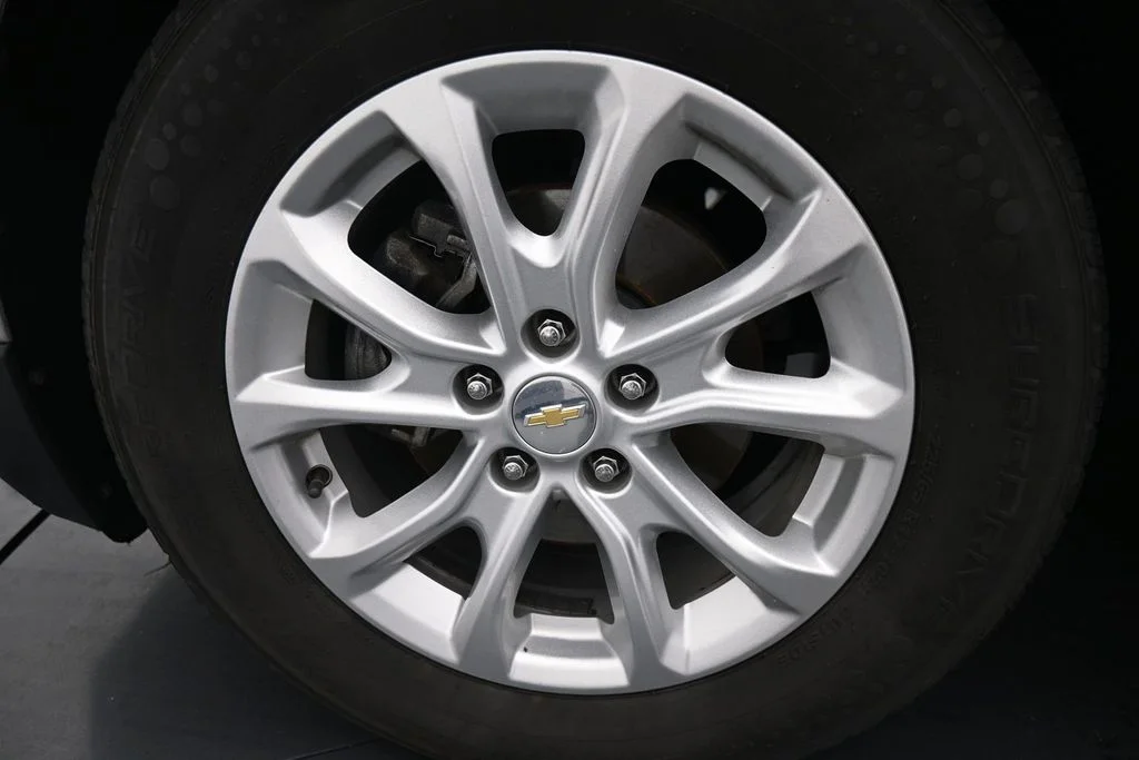 Used 2018 Silver Chevrolet LT image 13