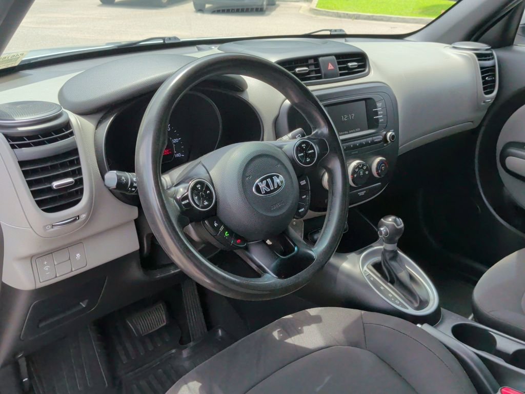 Used 2017 Silver Kia Base image 12