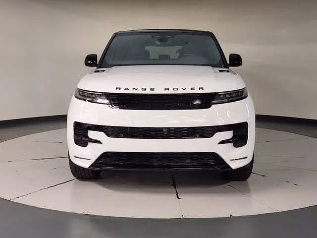 New 2026 Fuji White Land Rover Dynamic SE - P400 image 14