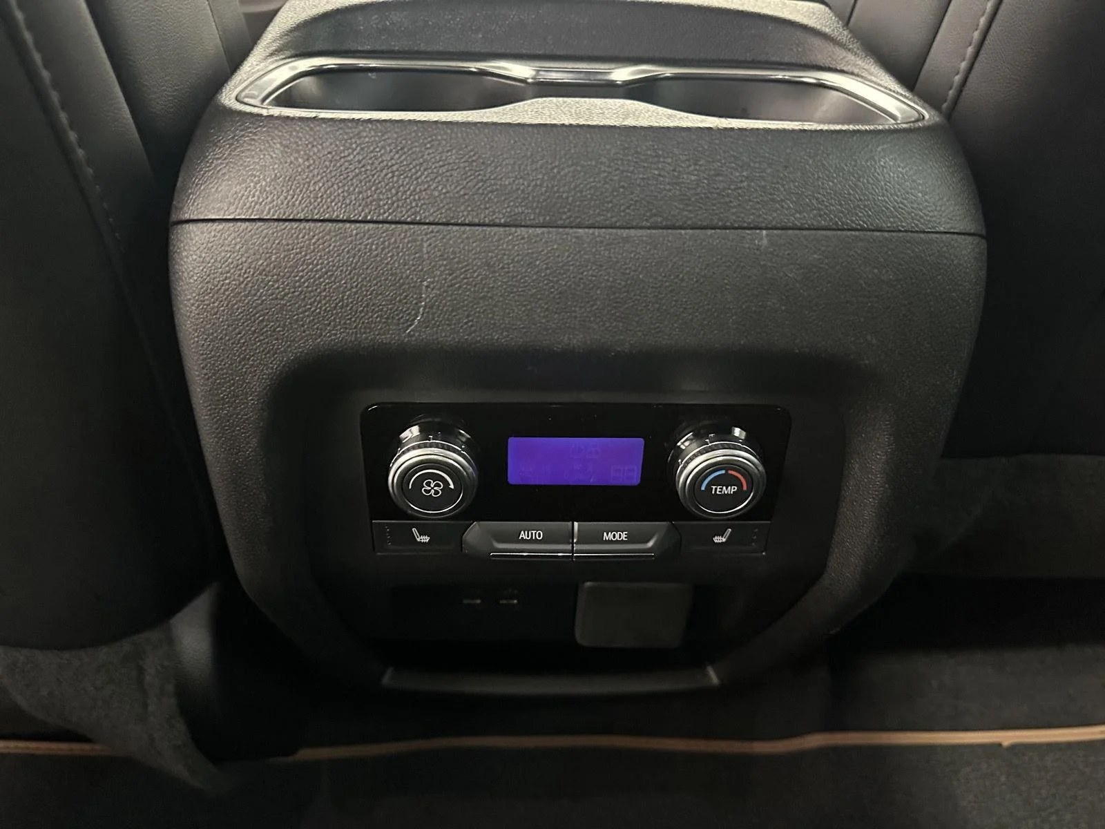 Used 2024 Summit White GMC AT4 image 21