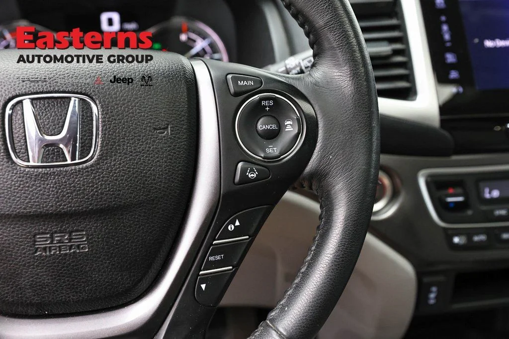 Used 2017 Blue Honda EX-L image 13