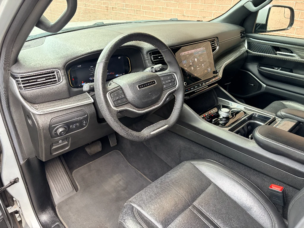 Used 2022 Silver Zynith Jeep Series II image 12
