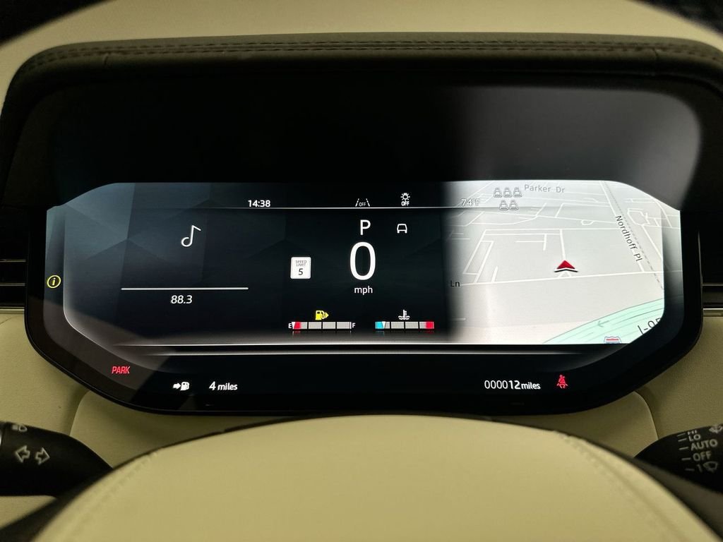 New 2027 Santorini Black Land Rover SE image 15