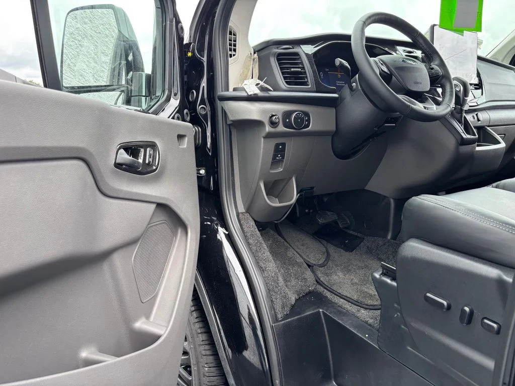 New 2026 Black Ford Explorer Limited SE image 14