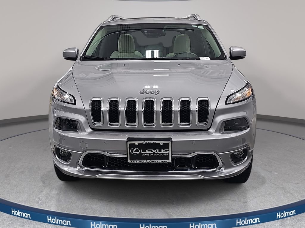 Used 2017 Silver Jeep Overland image 3