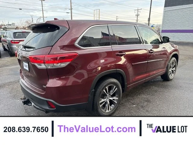 Used 2017 Red Toyota LE Plus image 4
