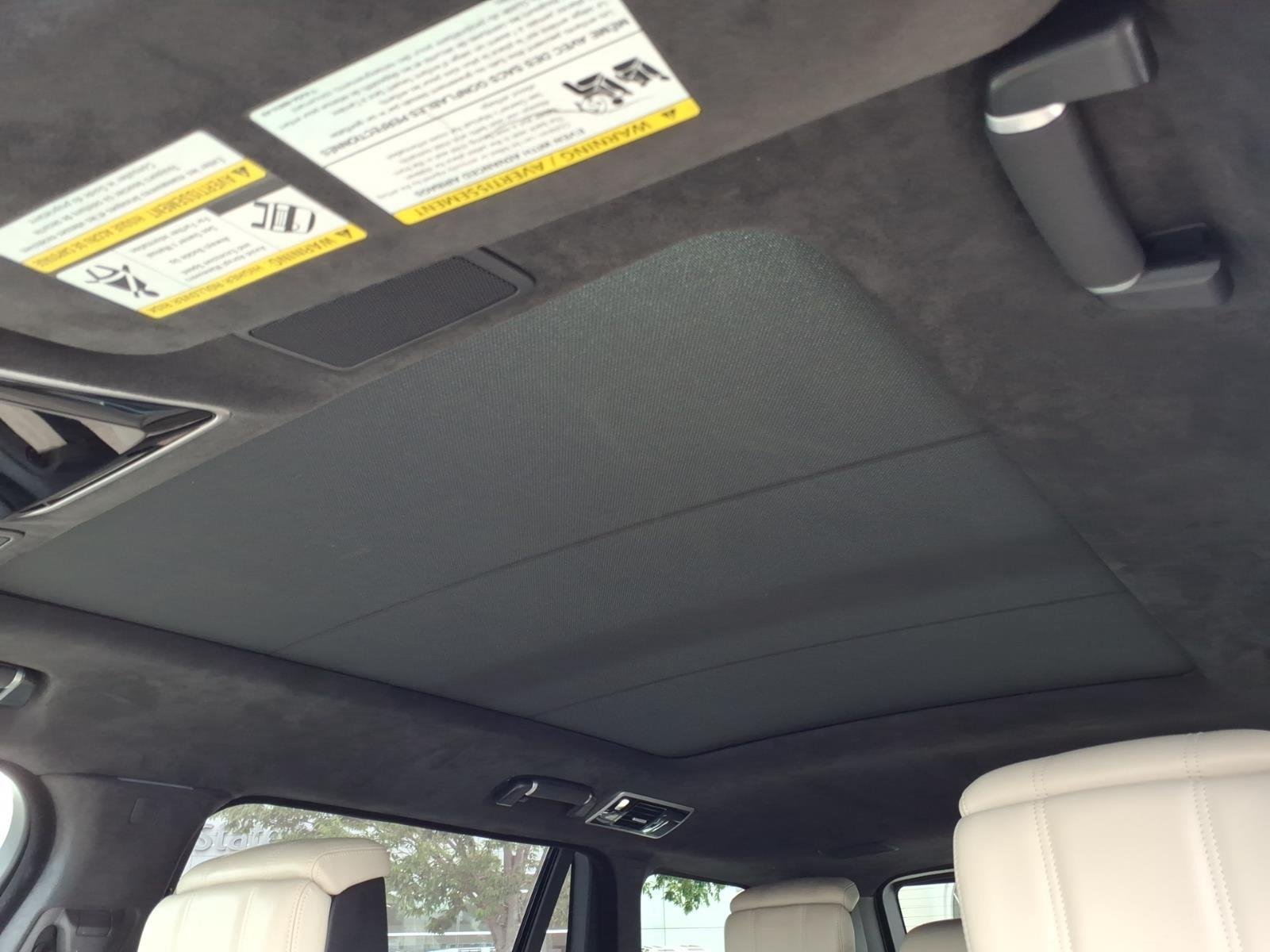 Used 2020 Santorini Black Metallic Land Rover Autobiography image 6