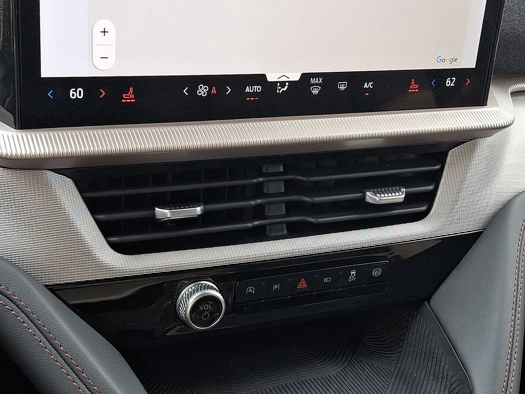 2026 Ford Explorer Active - Photo 16