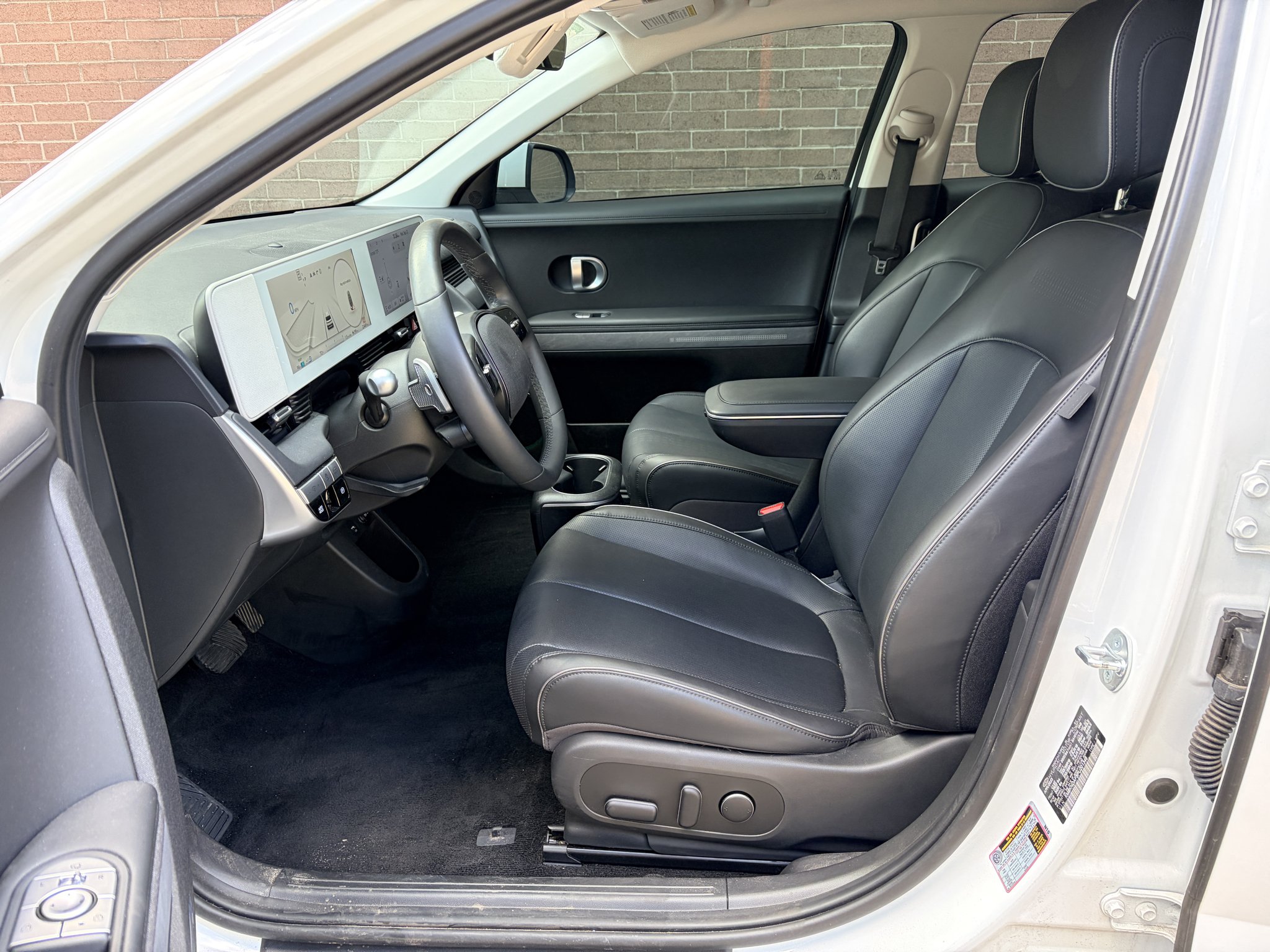 Used 2023 Atlas White Hyundai SEL image 9
