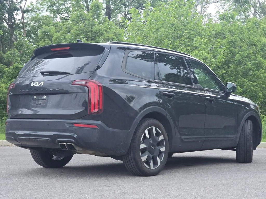 Used 2022 Black Kia SX image 18