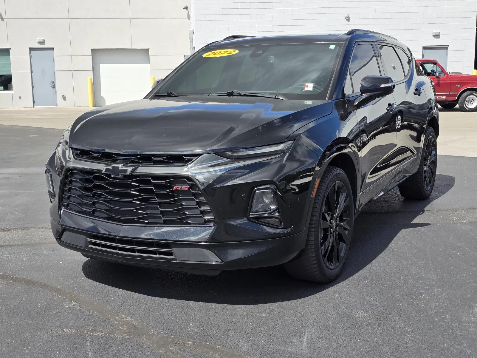 Used 2022 BLACK Chevrolet RS image 2