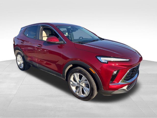 Used 2025 Red Buick Preferred image 7