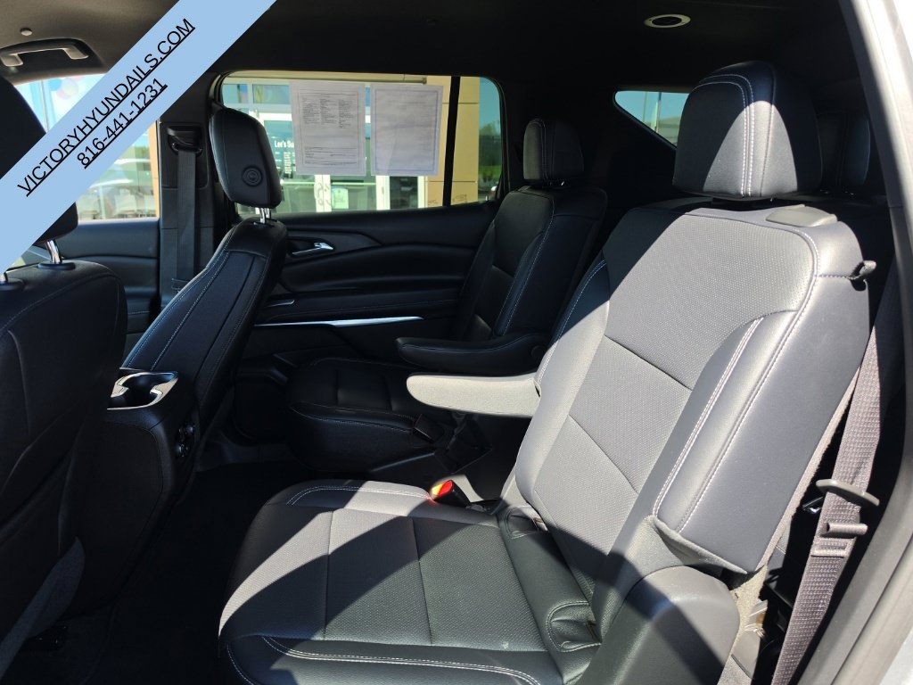 Used 2025 Gray Chevrolet LT image 31