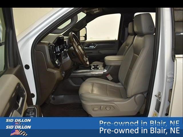 Used 2024 Iridescent Pearl Tricoat Chevrolet LTZ image 8