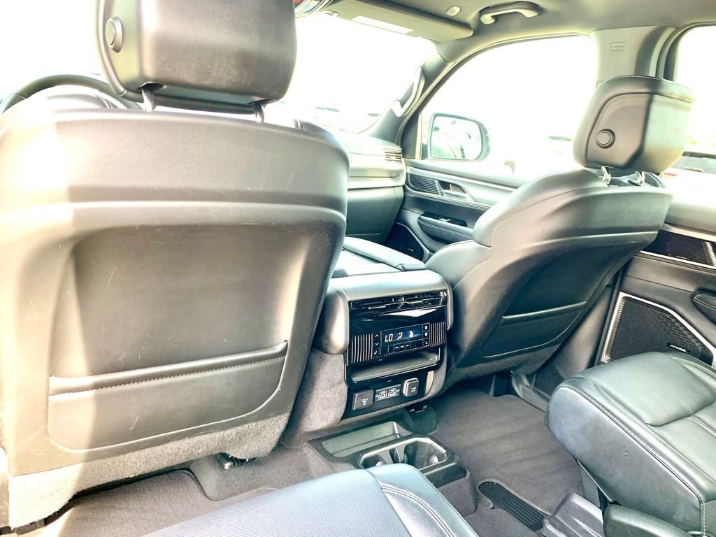 Used 2025 White Jeep Series II image 19
