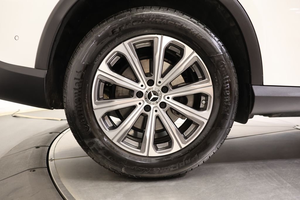 Certified Used 2026 Polar White Mercedes-Benz GLC 300 image 13