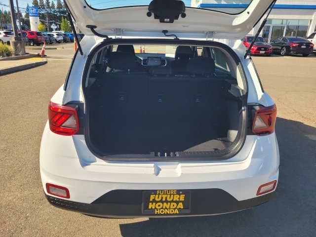 Used 2025 White Hyundai SEL image 11