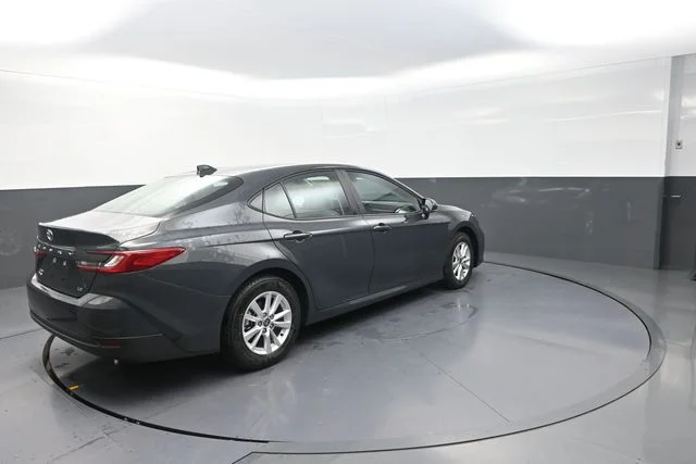 Used 2026  Toyota LE image 3