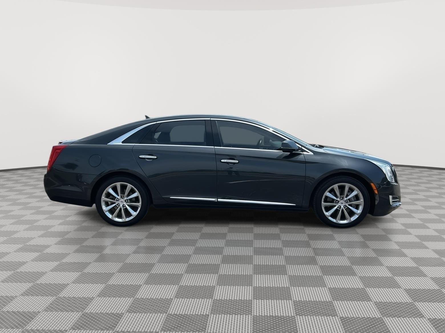 Used 2013 Cadillac XTS Luxury Collection with VIN 2G61P5S3XD9103221 for sale in Kansas City