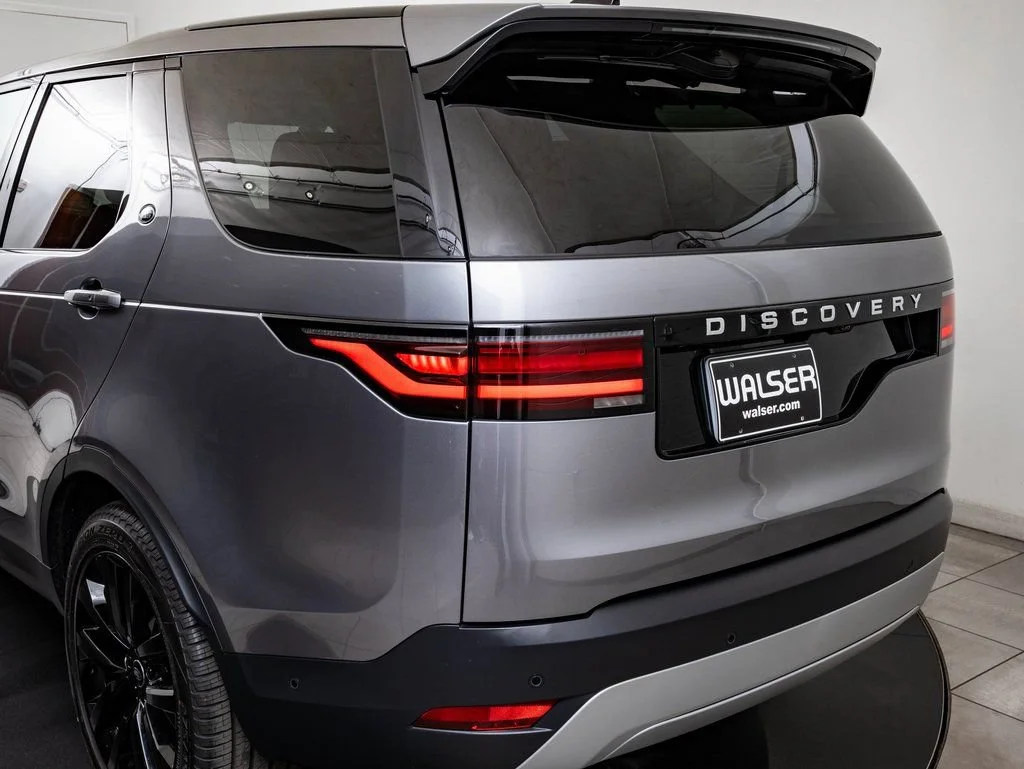 Used 2026 Eiger Gray Metallic Land Rover S image 19