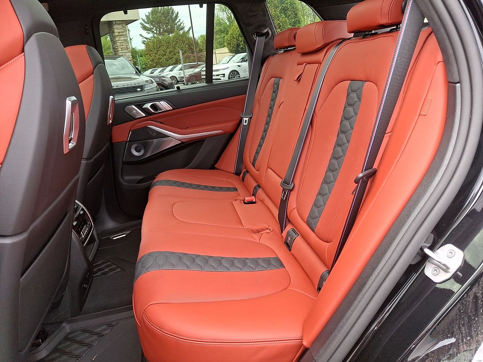 Used 2025 Black Sapphire Metallic - 475 BMW Competition image 27