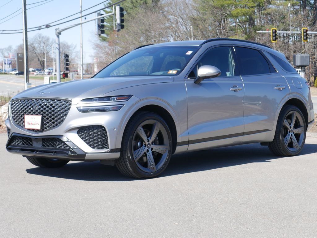 Used 2025 Silver Genesis 3.5T Sport image 3