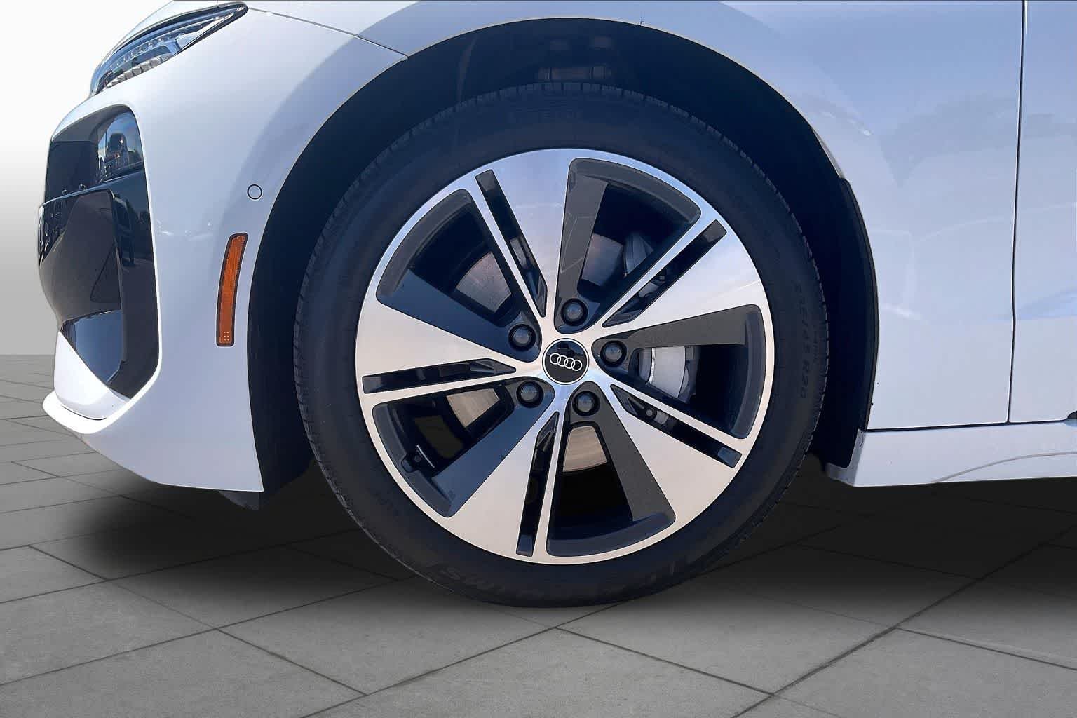 Used 2025 WHITE Audi Premium Plus image 9