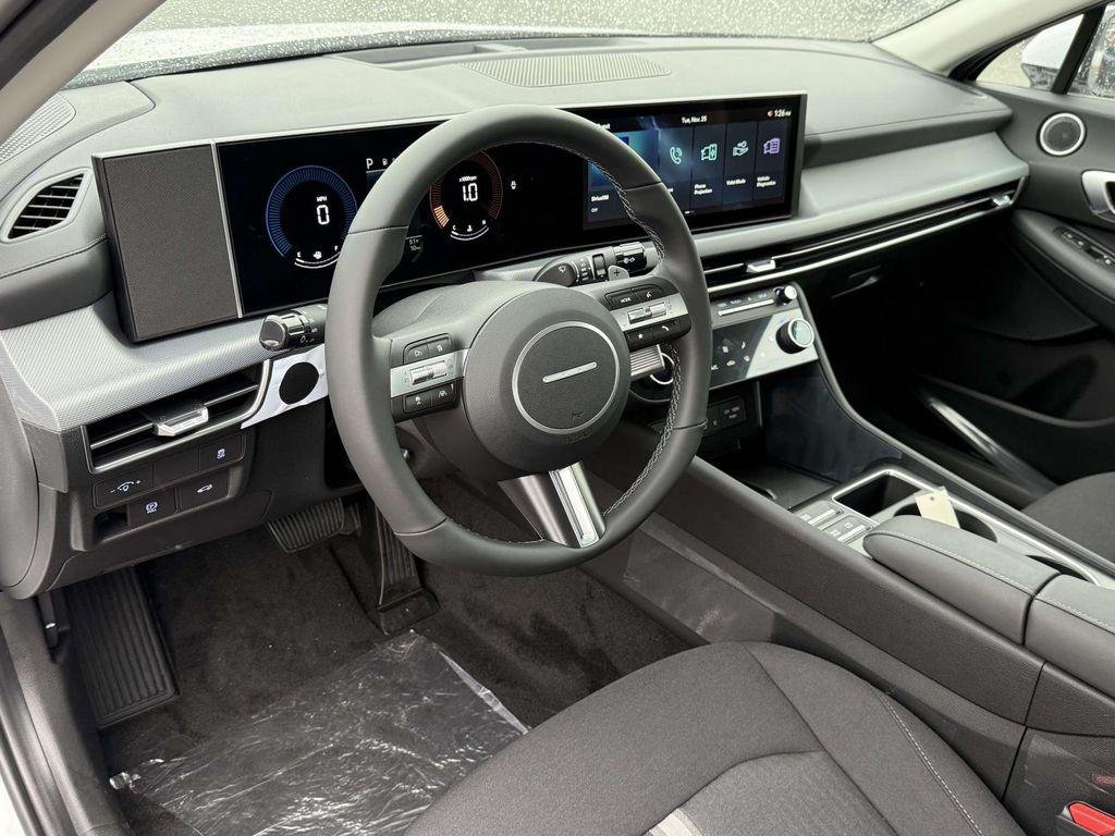 New 2026 White Hyundai SEL Sport image 2