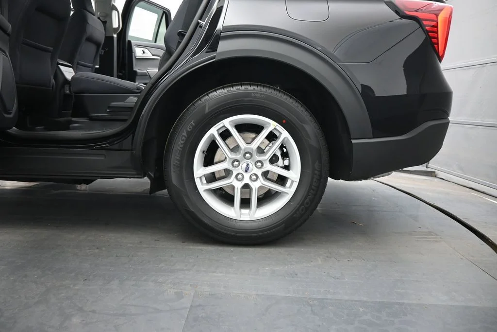 New 2026 Agate Black Metallic Ford Active image 21