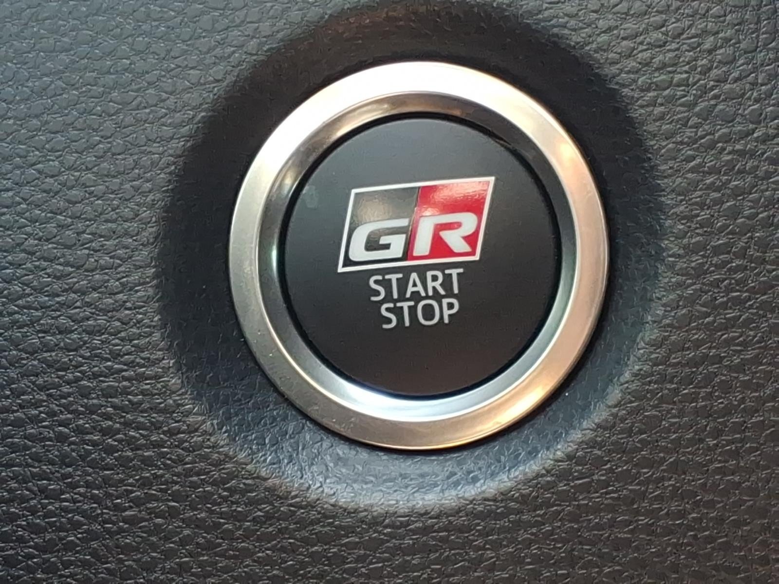 2025 Toyota GR Corolla Core - Photo 25