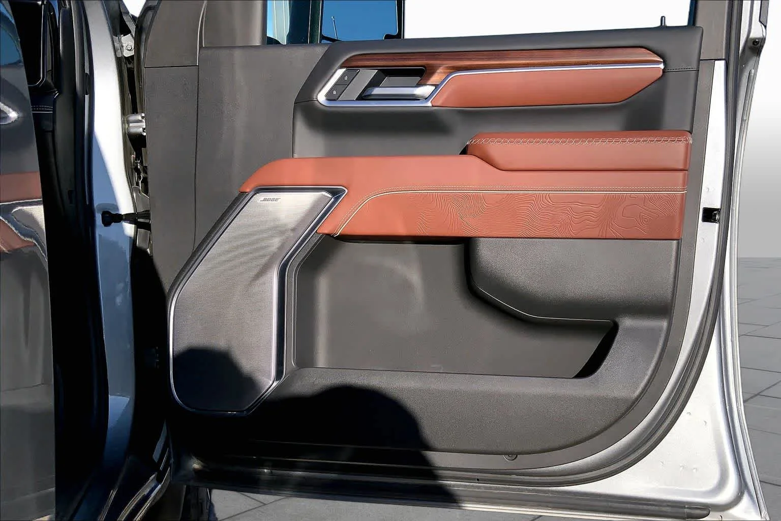 Used 2025 Sterling Metallic GMC Denali Ultimate image 22