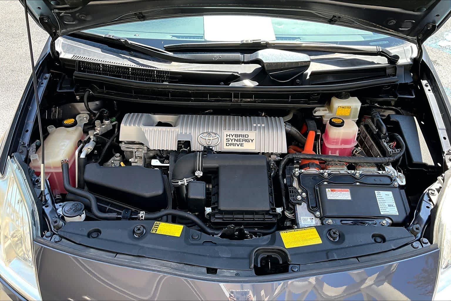 Used 2013 Winter Gray Metallic Toyota Two image 31