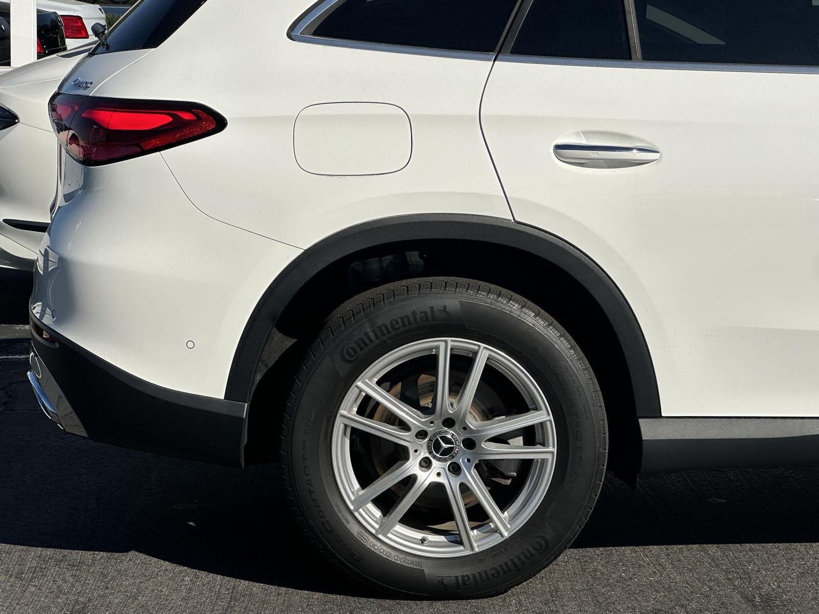 Used 2023 Polar White Mercedes-Benz GLC 300 image 46